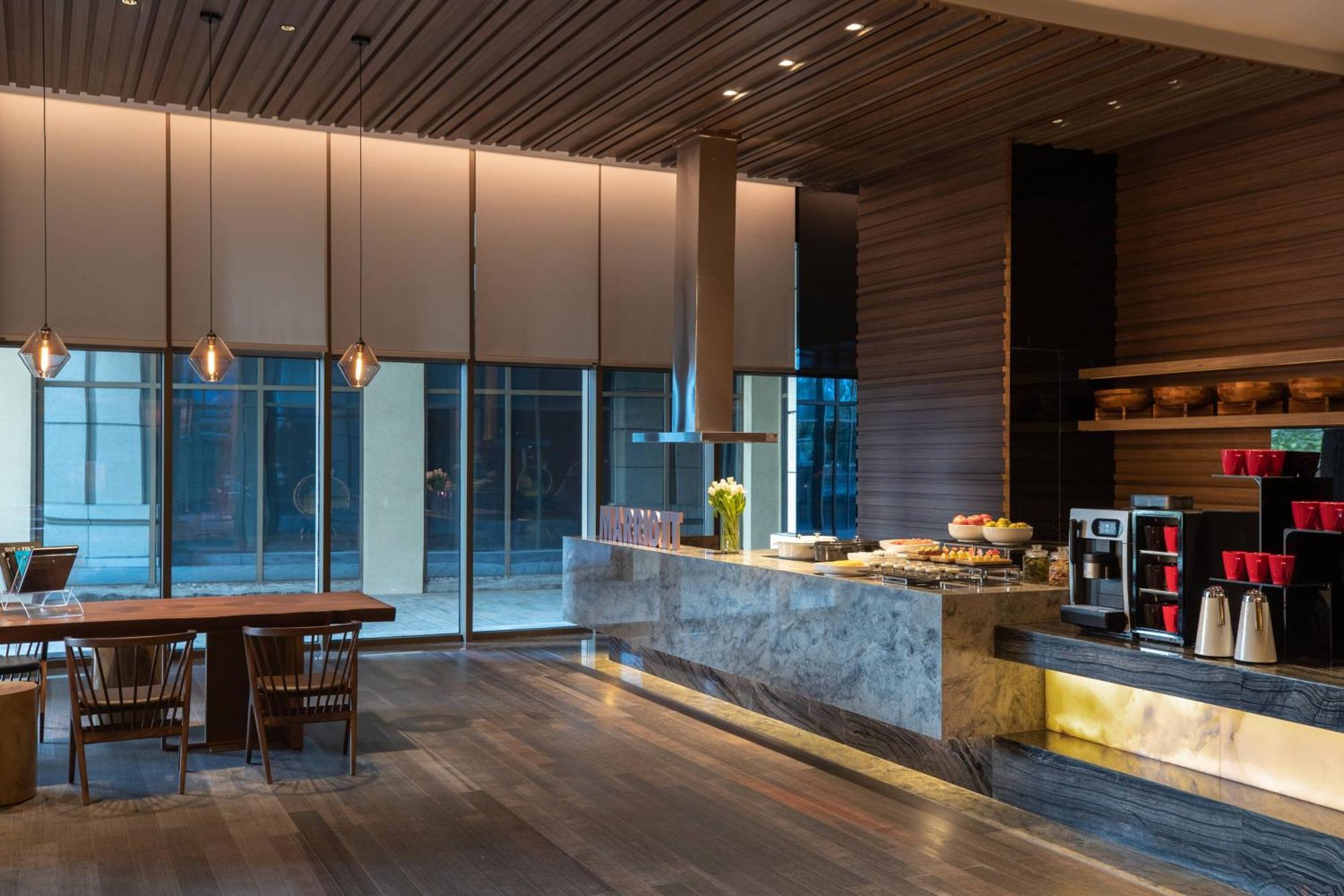 Beijing Marriott Hotel Changping Exteriör bild