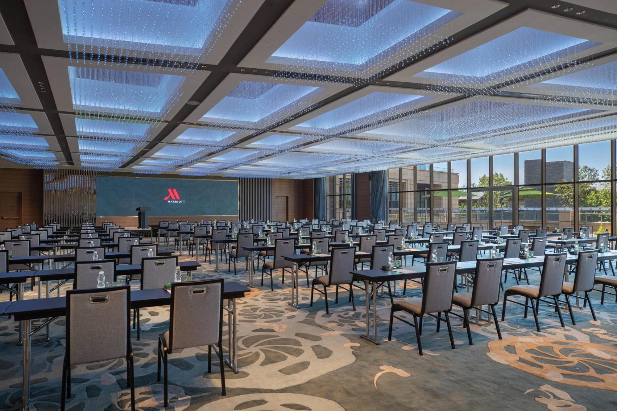 Beijing Marriott Hotel Changping Exteriör bild